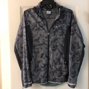Nike Women’s Lightweight Running Jacket